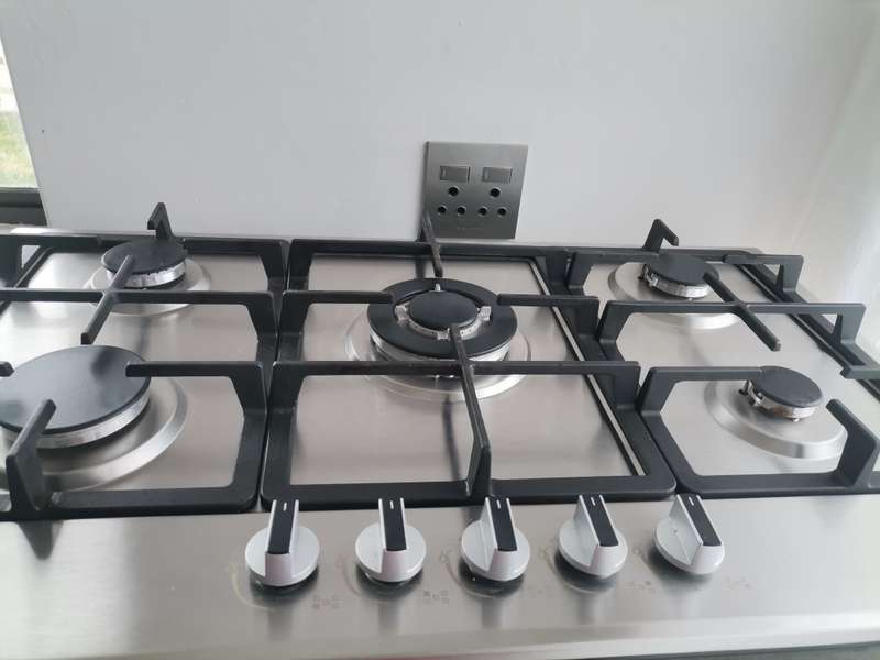 CADAC - 900mm Stainless Steel 5 Burner Gas Hob - Silver
