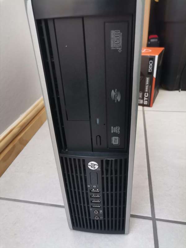 HP Compaq 8200 Elite Small Form Factor PC