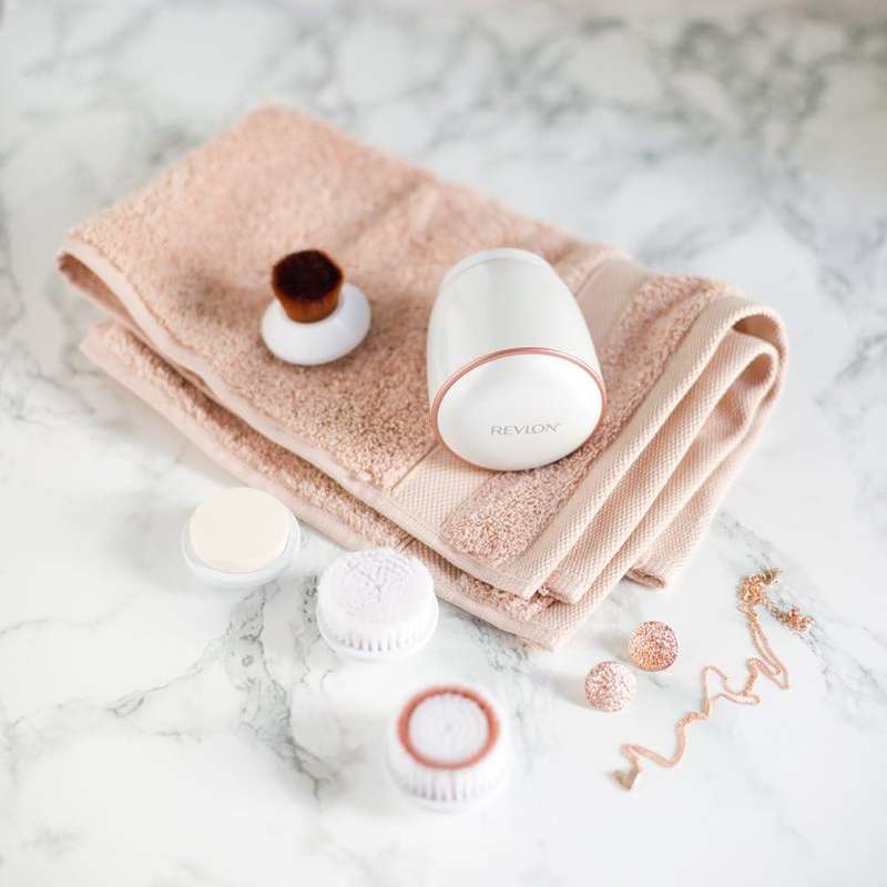 BEAUTY BUNDLE AUCTION  TONI & GUY + REVLON