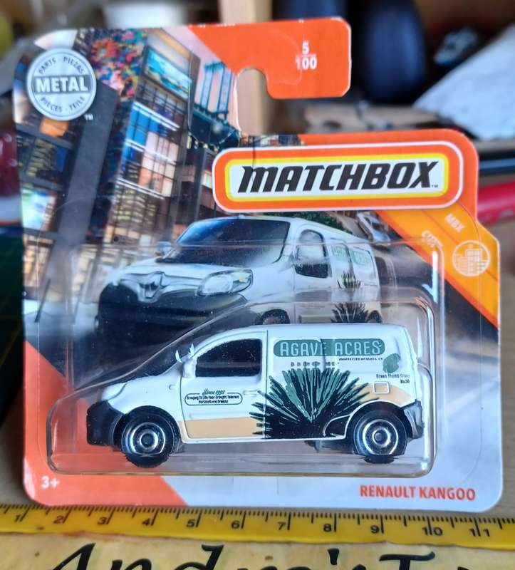 2019 Matchbox ~ 05/100 Renault Kangoo ~ Mint on Short card