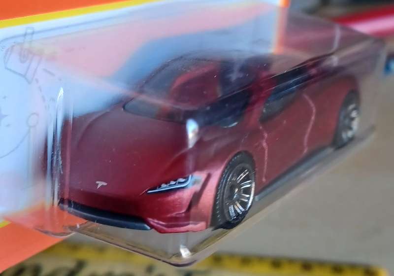 2021 Matchbox ~ 04/100 Tesla Roadster ~ Mint on Short card