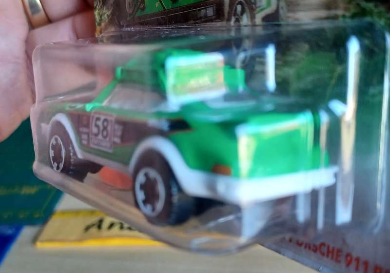 2019 Matchbox ~ 66/100 '85 Porsche 911 Rally ~ Mint on Short card