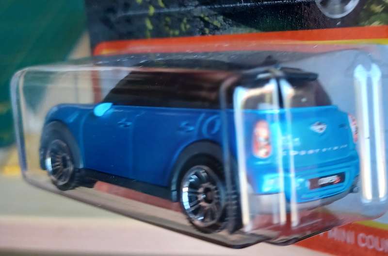2021 Matchbox ~ 2/100 2011 Mini Countryman ~ Mint on Short card