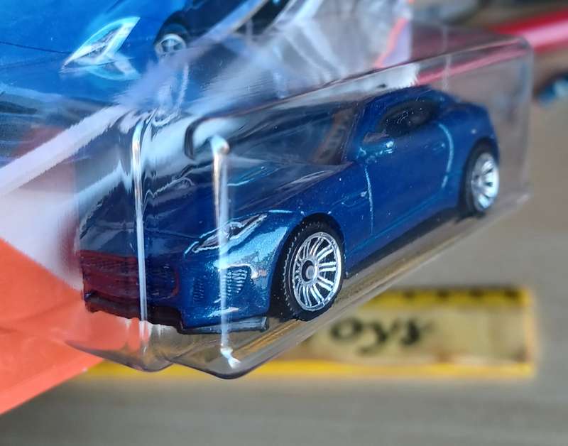 2019 Matchbox ~ 52/100 2015 Jaguar F-Type Coupe ~ Mint on Short card