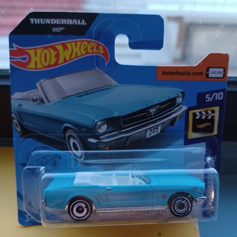 Hotwheels ~ HW Screen Time ~ '65 Ford Mustang Convertible ~ Carded