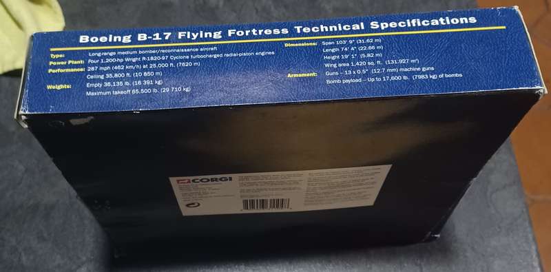 Corgi  ~  Model collection ~ Scale 1:144 ~ Boeing B-17 Flying Fortress - "Memphis Belle"