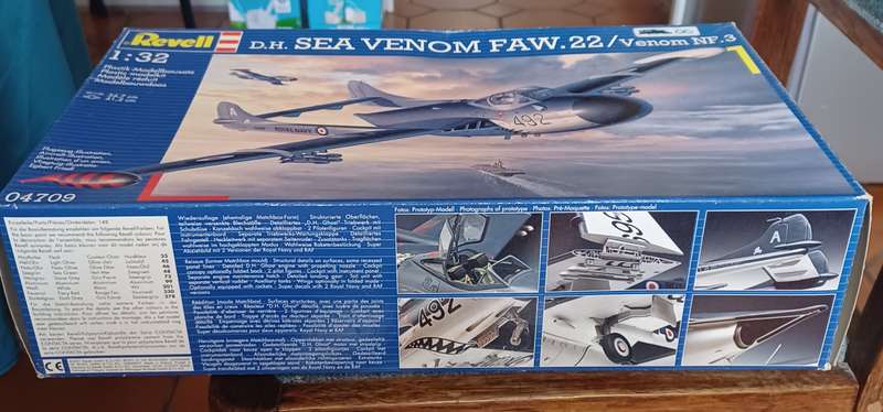Revell ~ D.H. Sea Venom Faw.22/Venom NF.3