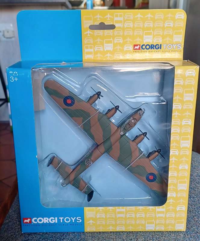 Corgi Toys ~  WB99635 Avro Lancaster No207 Sqdn RAF 1942