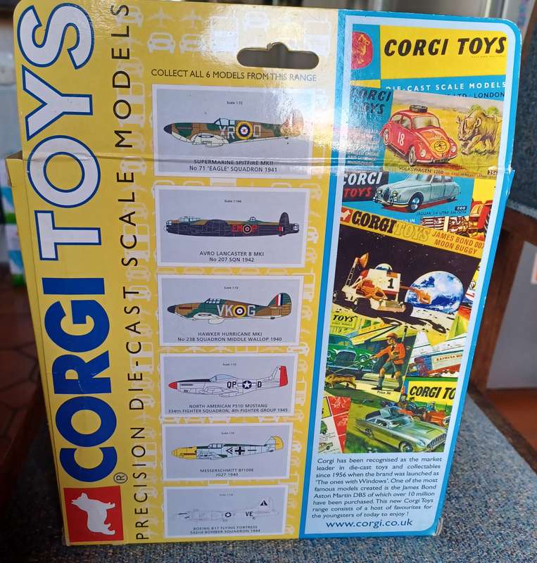Corgi Toys ~  WB99635 Avro Lancaster No207 Sqdn RAF 1942