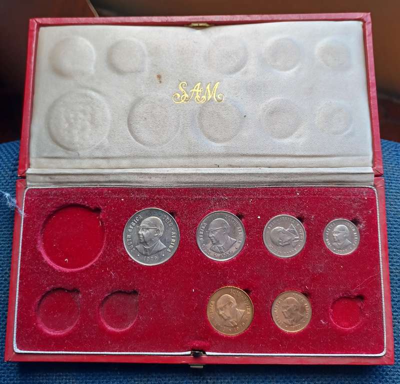 1979 - proof set - no gold or silver R1 or 1/2C