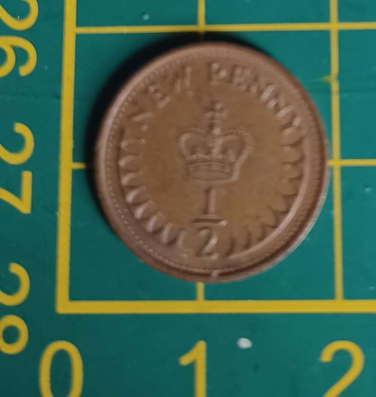 1976 ~ 1/2 New Penny ~ United Kingdom