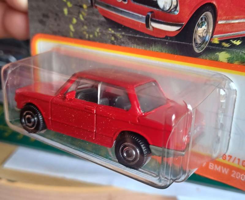 2022 Short Card ~ Matchbox 87/100 ~ 1969 BMW 2002
