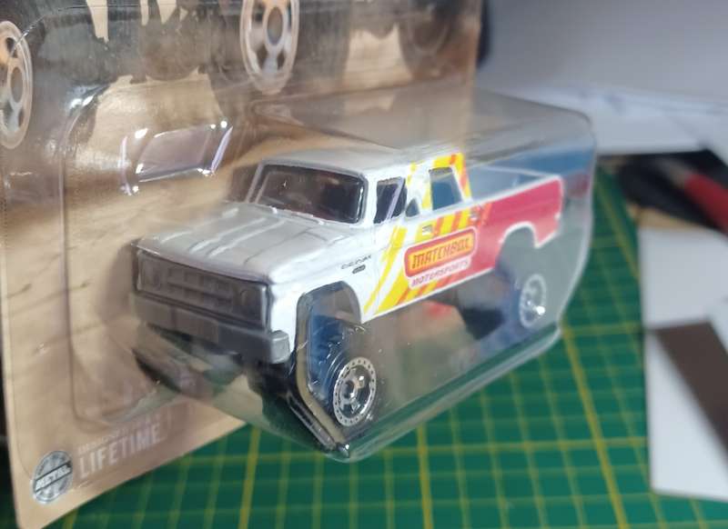 2024 Long Card ~ Matchbox Trucks 4/5 ~ 1968 Dodge D200