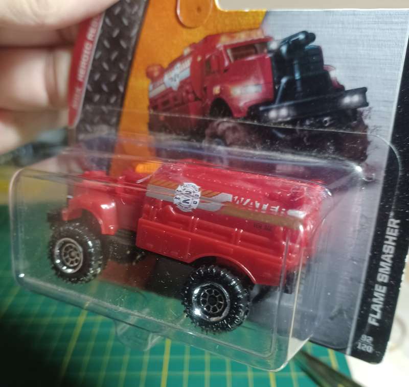 2013 Matchbox `Short Card` ~ No92/120 Flame Smasher