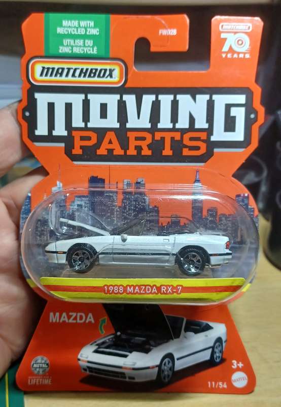 2022 Matchbox ~ Moving Parts ~ 11/54 1988 Mazda RX-7 ~ Mint on card