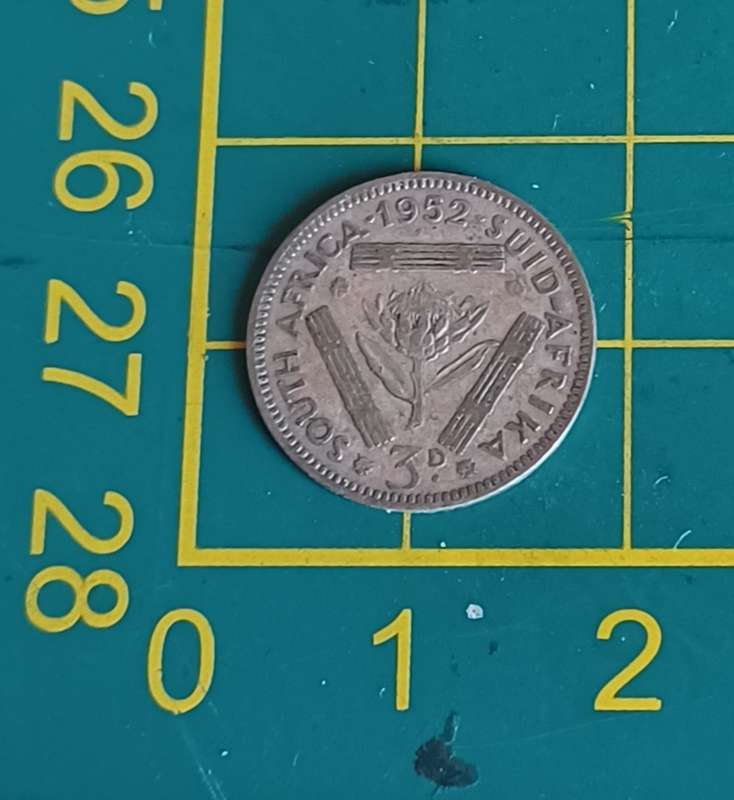 1952 ~ 3D ~ Threepence Coin ~ coin ~ South Africa