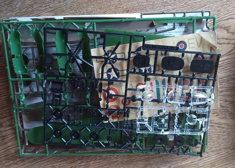 Matchbox Model Kit ~ PK405 ~ 1-72 Scale ~ B25H/J Mitchell