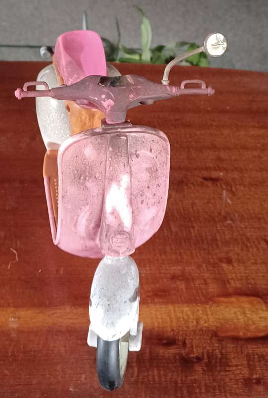 Barbie Scooter Vespa Mattel Vintage 1990's (sad condition)