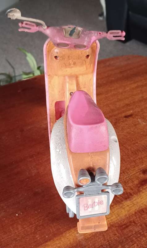Barbie Scooter Vespa Mattel Vintage 1990's (sad condition)