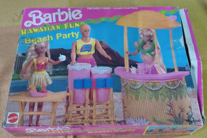 Barbie Hawaiian Fun Party No7230 (Needs some cleaning)
