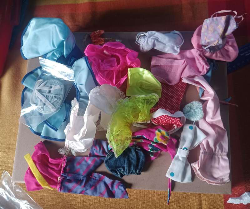 Barbie / other dolls  cloths