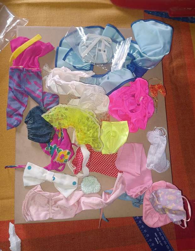 Barbie / other dolls  cloths