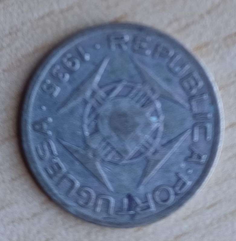 1935 Mozambique 2.5 Escudos (silver)