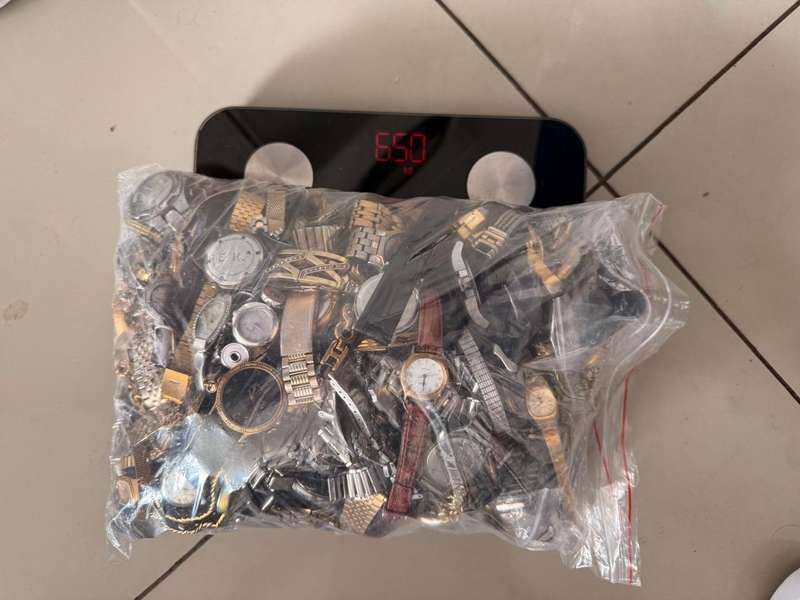 Bulk Lot, Collectors large valuable lot of various vintage watches