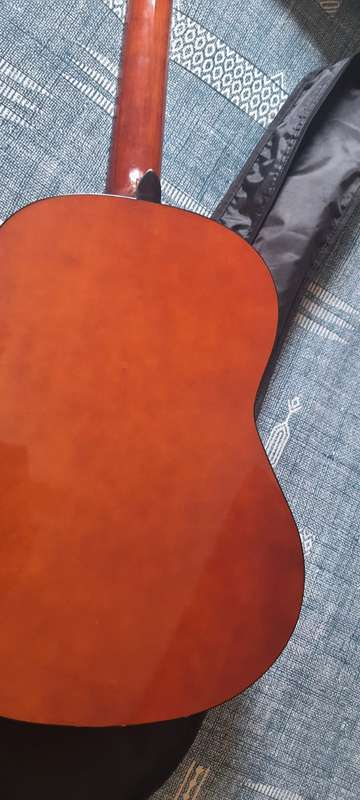 Suzuki Acustic guitar