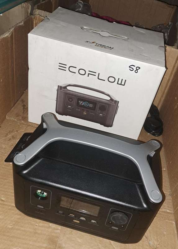EcoFlow RIVER 288Wh Portable Power Station (not charging)