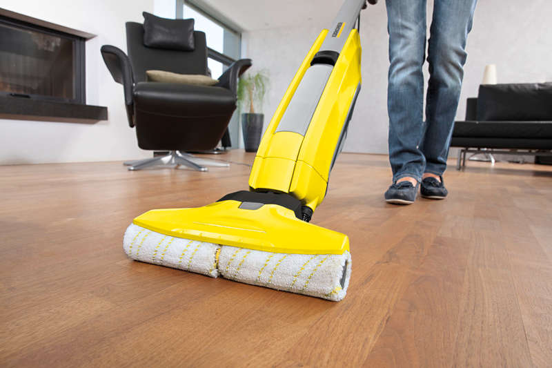 New Karcher Hard floor cleaner/Vacuum and Mop Upright 460 W FC5 in box with accessories