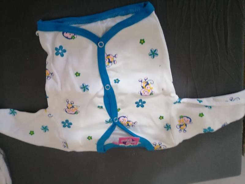 20 AVALIABLE*LOT OF 5 X NEW BABIES CLOTHES*ONE BID FOR THE LOT OF 5 SETS**