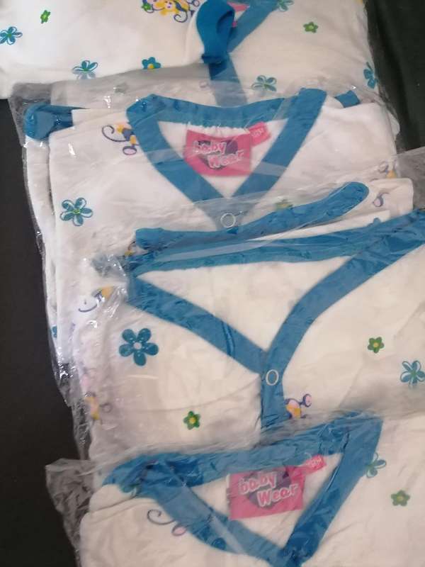 20 AVALIABLE*LOT OF 5 X NEW BABIES CLOTHES*ONE BID FOR THE LOT OF 5 SETS**