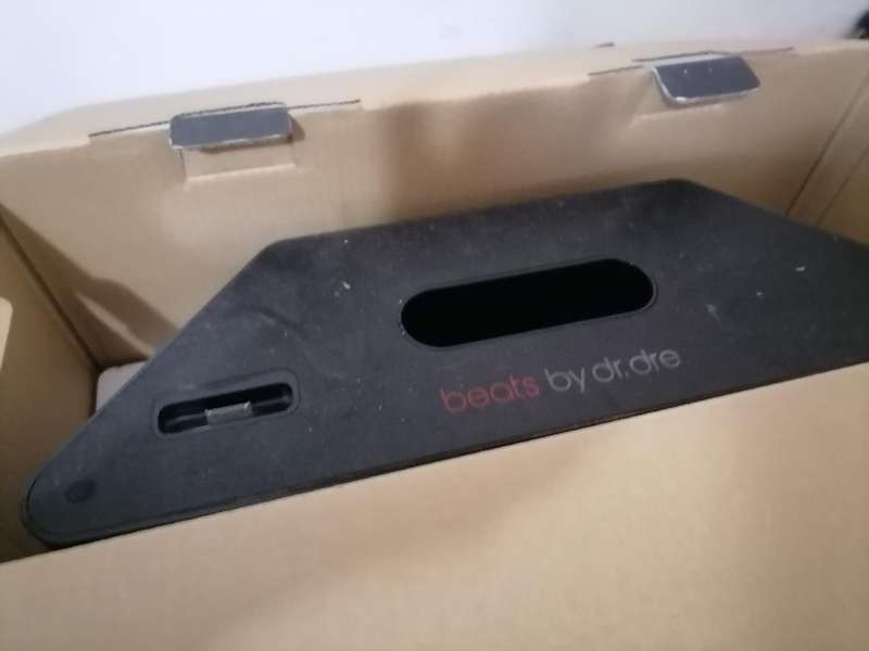**LATE ENTRY*MONSTER BEATS BY DR DRE BEAT BOX SPEAKER DOC*UNTESTED SOLD AS IS**