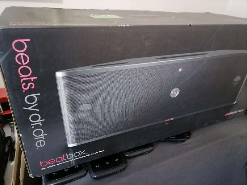 **LATE ENTRY*MONSTER BEATS BY DR DRE BEAT BOX SPEAKER DOC*UNTESTED SOLD AS IS**