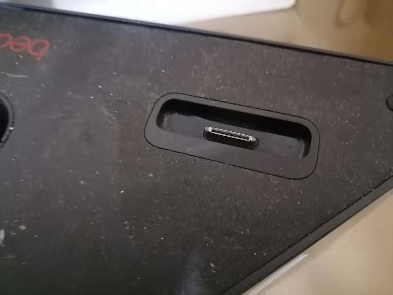 **LATE ENTRY*MONSTER BEATS BY DR DRE BEAT BOX SPEAKER DOC*UNTESTED SOLD AS IS**