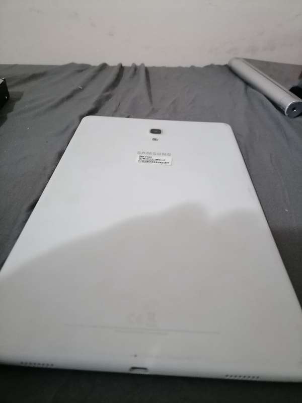 SAMSUNG GALAXY A2018  10.1 INCH TABLET, NOT TURNING ON