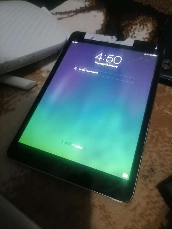 LOT OF WIFI ROUTERS,APPLE IPAD,LENOVO YOGA TABLET,POUCHES ETC*sold as is*one bid for lot*