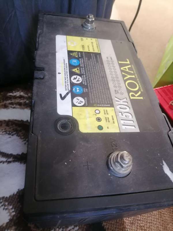 *ROYAL 1150K DEEP CYCLE 105AH BATTERY*SOLDS VOLTAGE,SOLD AS IS*LIQUIDATION ITEM**