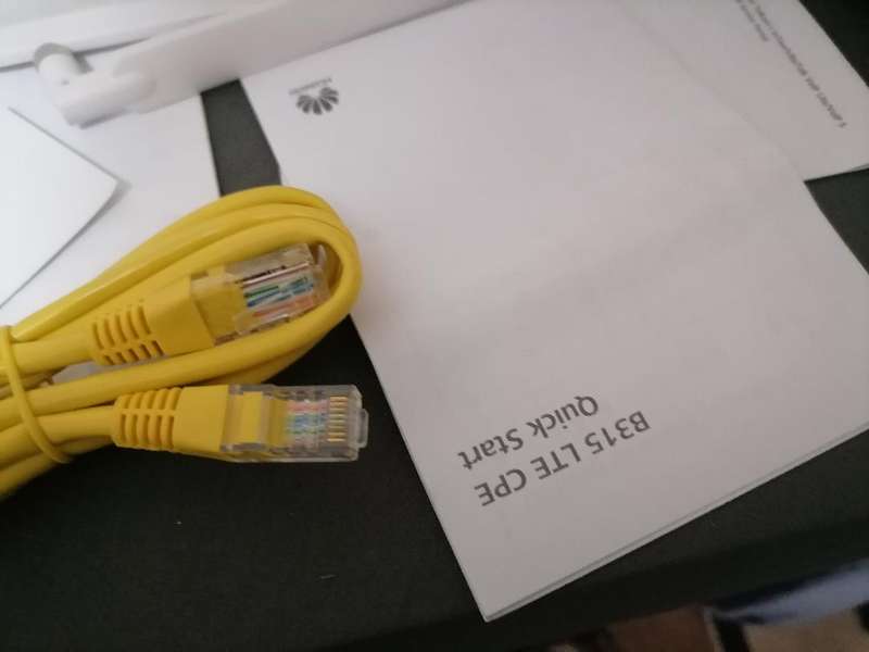 *WEEKEND SPECIAL*HUAWEI 4G LTE SIM CARD ROUTER, 150MPS*IN BOX WITH CABLES**