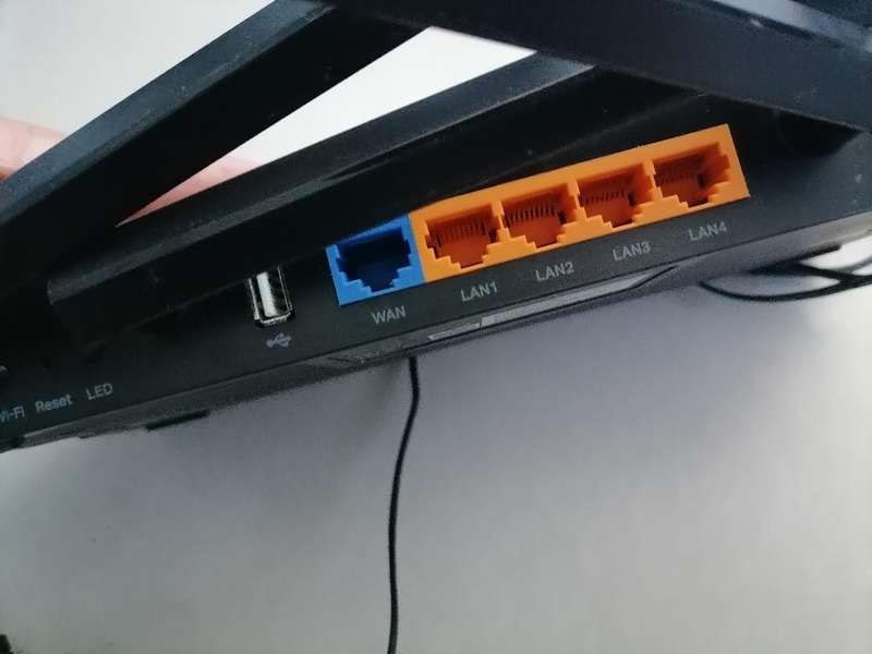 LOT OF WIFI ROUTERS/SIM CARD ROUTERS,POWER CABLES/ETHERNET CABLES ETC*ONE BID FOR LOT*