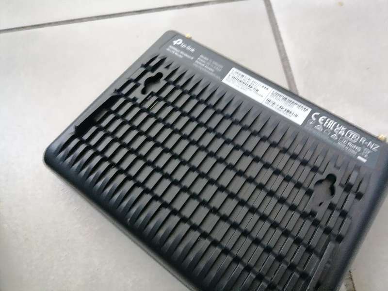 LOT OF WIFI ROUTERS/SIM CARD ROUTERS,POWER CABLES/ETHERNET CABLES ETC*ONE BID FOR LOT*
