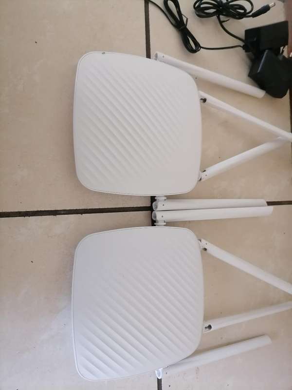 LOT OF 2 X Tenda F9 Wi-Fi 4 Wireless Router - Single-band 2.4GHz Gigabit Ethernet White