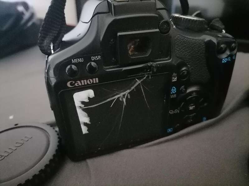 2 X DIGITAL CAMERAS*CANON  450D+FUJIFILM S1800