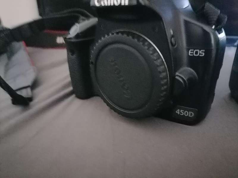 2 X DIGITAL CAMERAS*CANON  450D+FUJIFILM S1800