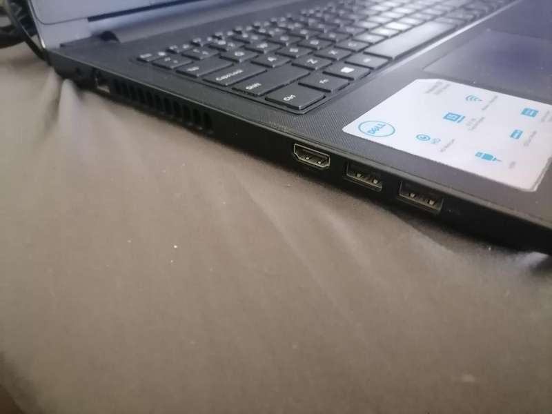 *DELL INSPIRON i5 7TH GEN. 8GB RAM, 1TB HDD, W10/OFFICE *ORIGINAL CHARGER*BATTERY 100%*