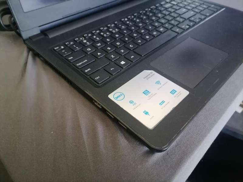 *DELL INSPIRON i5 7TH GEN. 8GB RAM, 1TB HDD, W10/OFFICE *ORIGINAL CHARGER*BATTERY 100%*