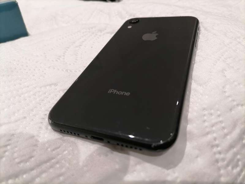 APPLE IPHONE XS IN BOX*NOT POWERING ON, EXCELLENT CONDITION*SOLD AS IS*