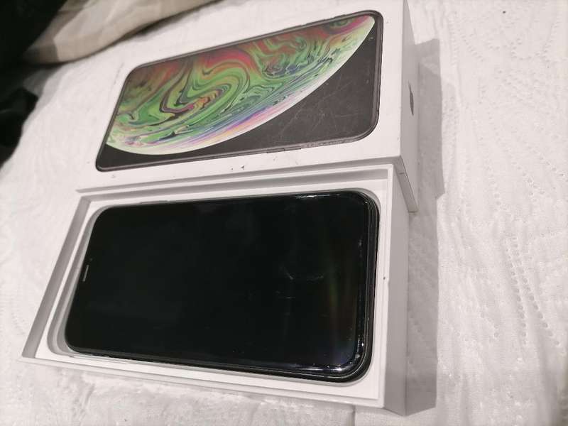 APPLE IPHONE XS IN BOX*NOT POWERING ON, EXCELLENT CONDITION*SOLD AS IS*