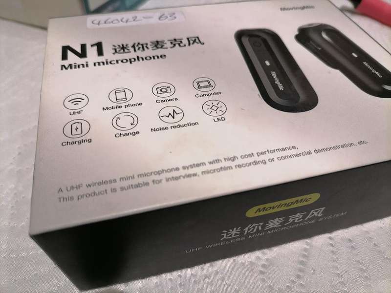 BRAND NEW N1 MOVINGMIC BLUETOOTH SET IN BOX WITH CHARGERS ETC*